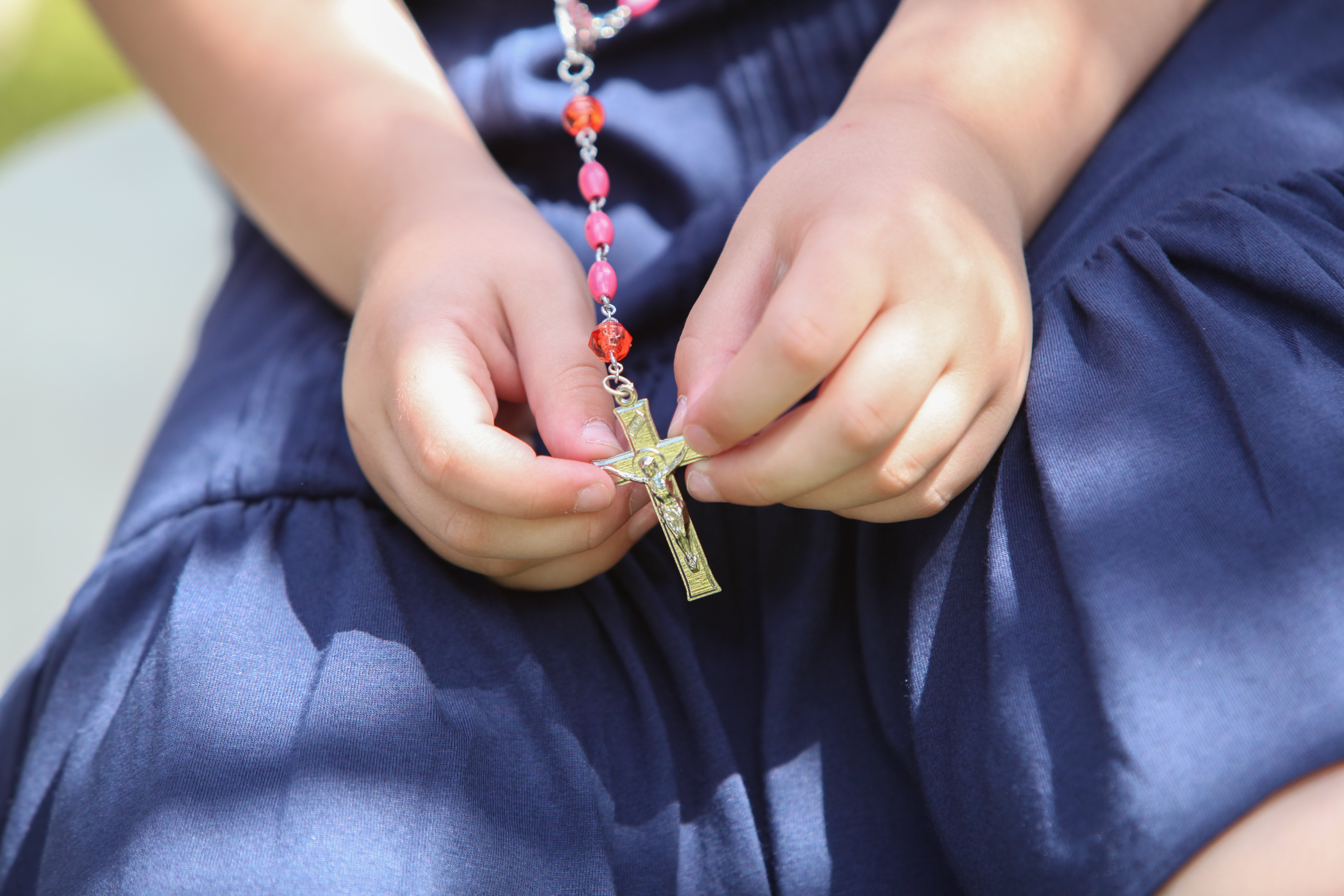 2014-6-6-AnniversaryMass-pink rosary