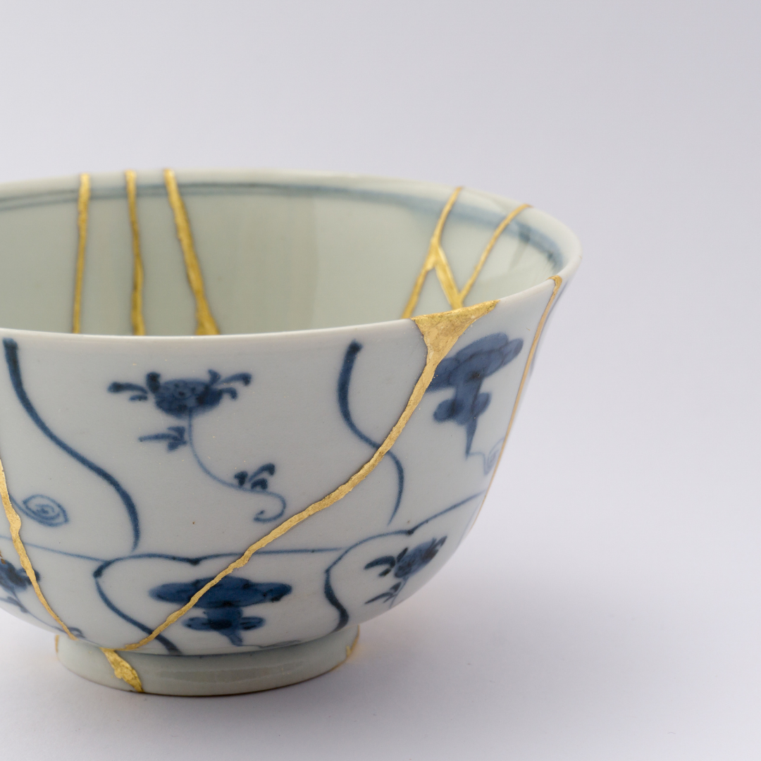 bowl mended using kintsugi technique