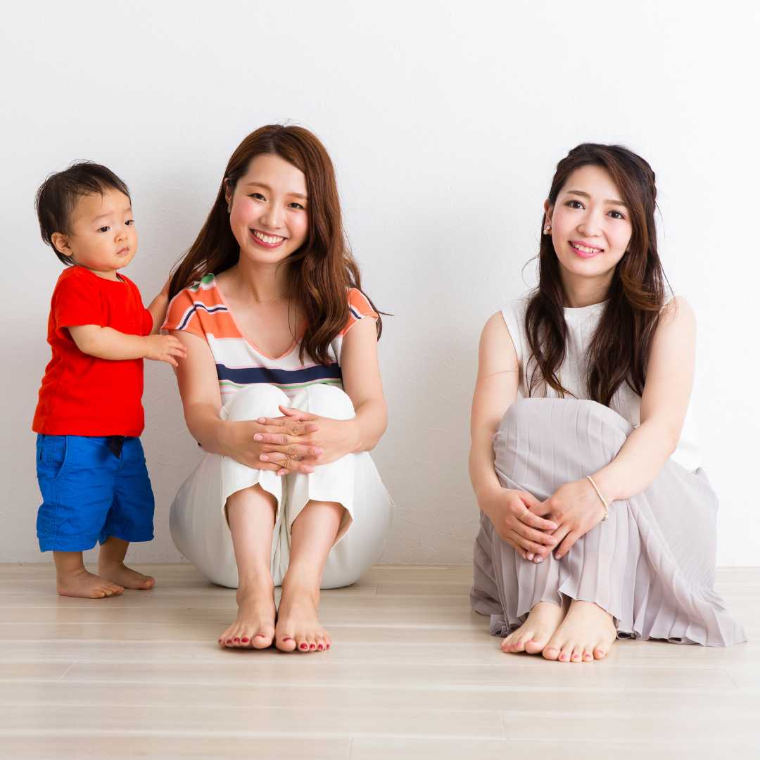 little boy with two women