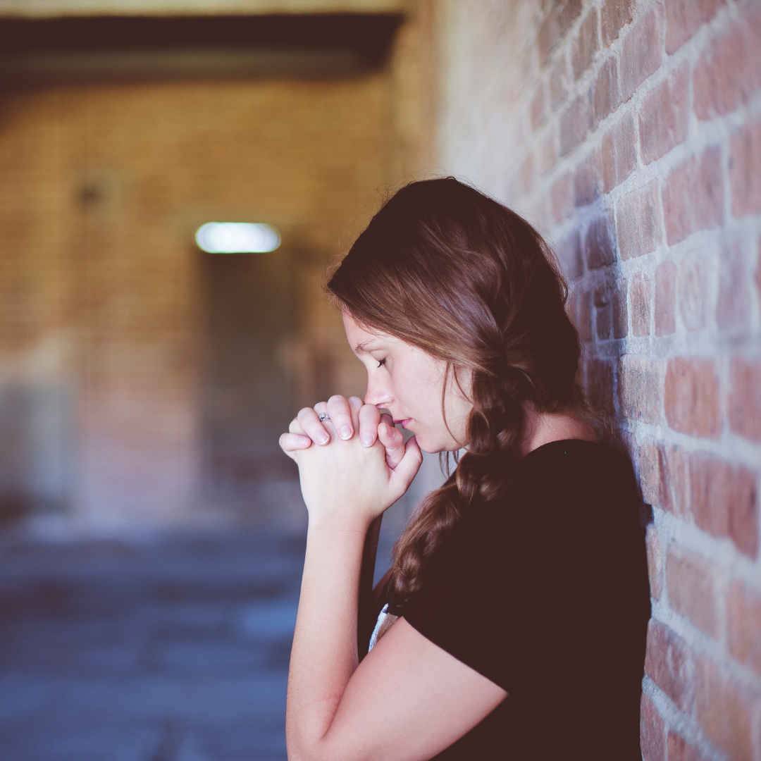 woman praying