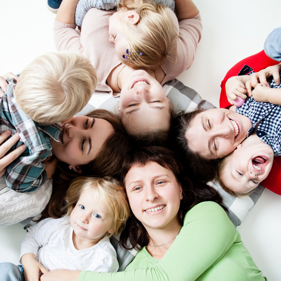 group of moms and toddlers