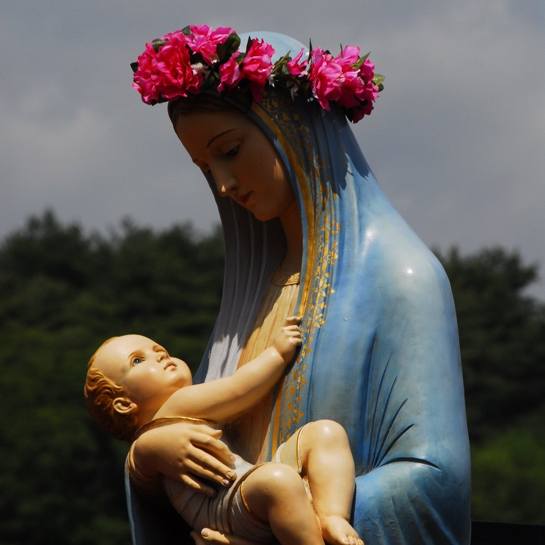 Our Lady of Providence statue crowned for May
