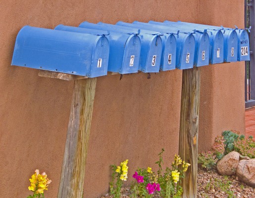 1280px-Blue_Mailboxes_(3597678139)