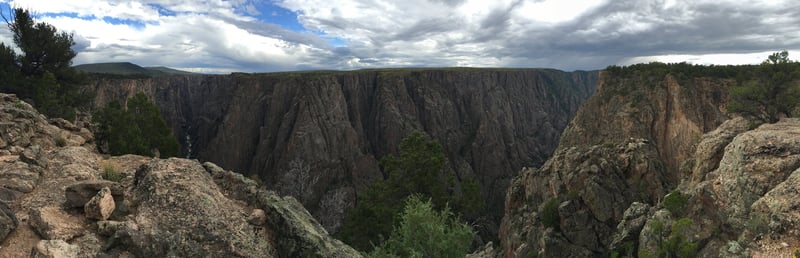 Vast Canyon, Deep and Narrow