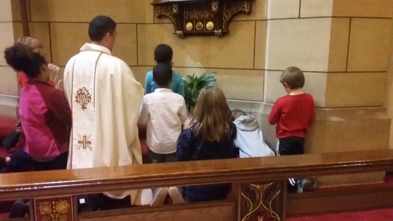 "5 ways to share the faith with your kids" by Amanda Torres (CatholicMom.com)
