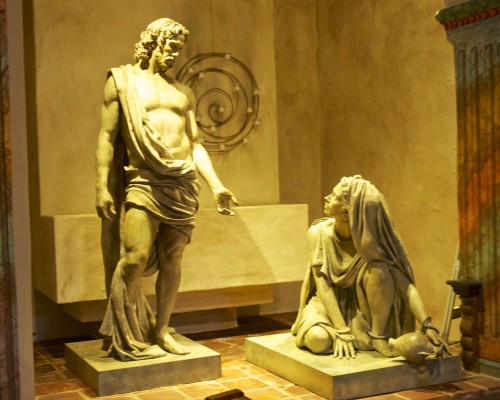 Alcove sculptures