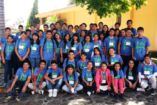 These Cuernavaca scholars helped organize the chain of favors event. Photo copyright 2015 Unbound. All rights reserved.