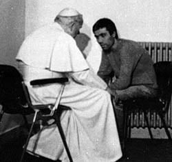 Pope-John-Paul-w-assassin