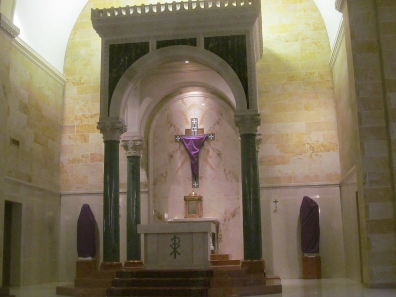 "3 ways to cultivate silence during Holy Week" by Annemarie Miller (CatholicMom.com)