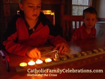 "This Year, PAUSE with Your Family for Lent" by Tami Kiser (CatholicMom.com)