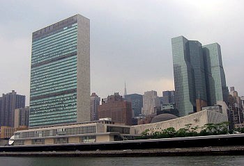 "United Nations HQ - New York City". Licensed under ">CC BY-SA 3.0 via Wikimedia Commons.
