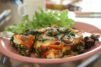 Vegan_mushroom_and_spinach_lasagna