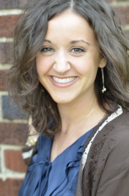 andrea thomas headshot