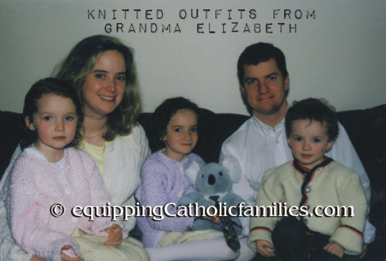 family_pic_with_knitted_outfits