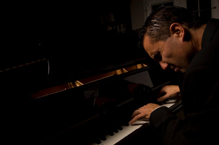 Pianist and Composer Eric Genuis