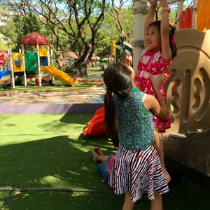 Jackilyn with her sister Dainalyn