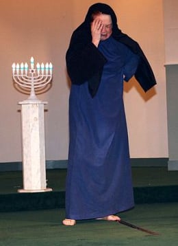 mary_at_the_cross