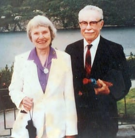mommy and daddy norway 1993 cropped