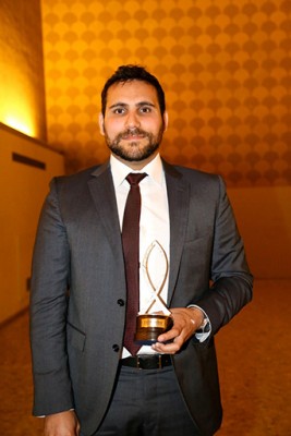 Director pablo Moreno at the 2014 MIrabile Dictu International Catholic Film Festival award ceremony. The award is given under the high patronage of the Pontifical Council for Culture. Image courtesy of Little Flower Fund, used with permission.