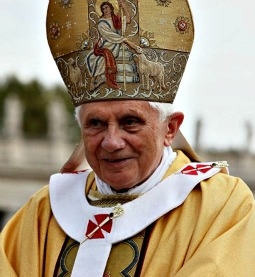 pope-255x277