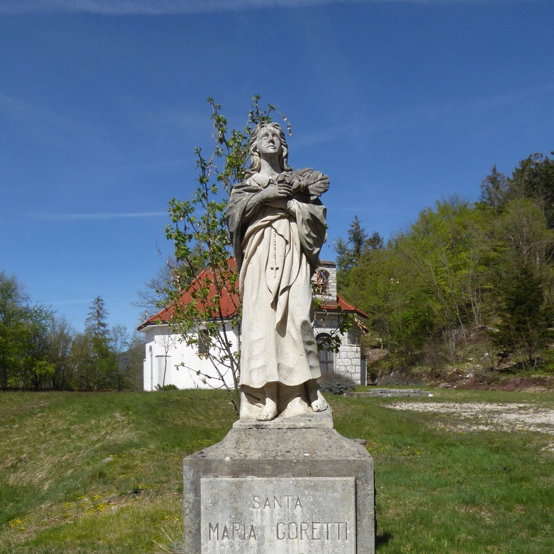 Maria_Goretti statue