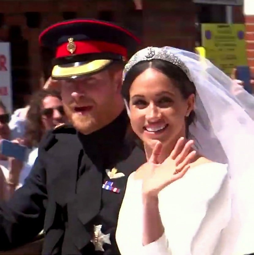 Prince_Harry_and_Meghan’s_carriage_procession_through_streets_of_Windsor_04