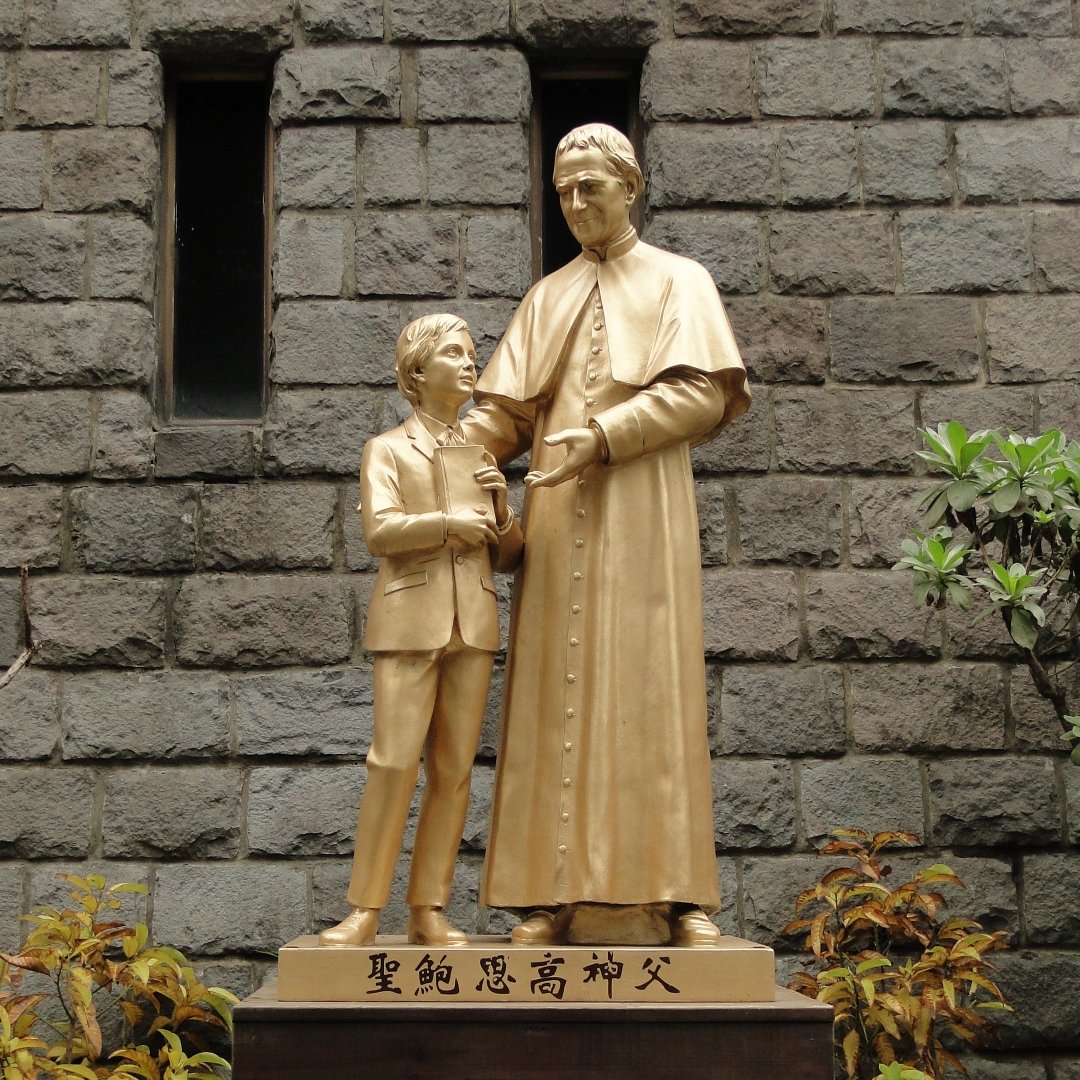 Statue_of_Don_Bosco