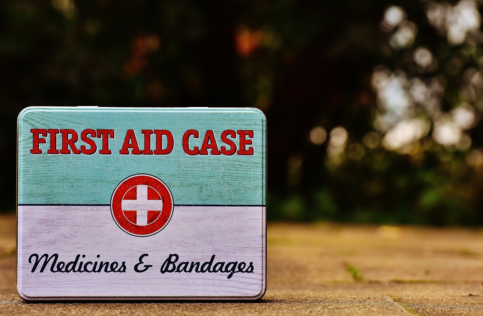 first-aid-1732531_1920