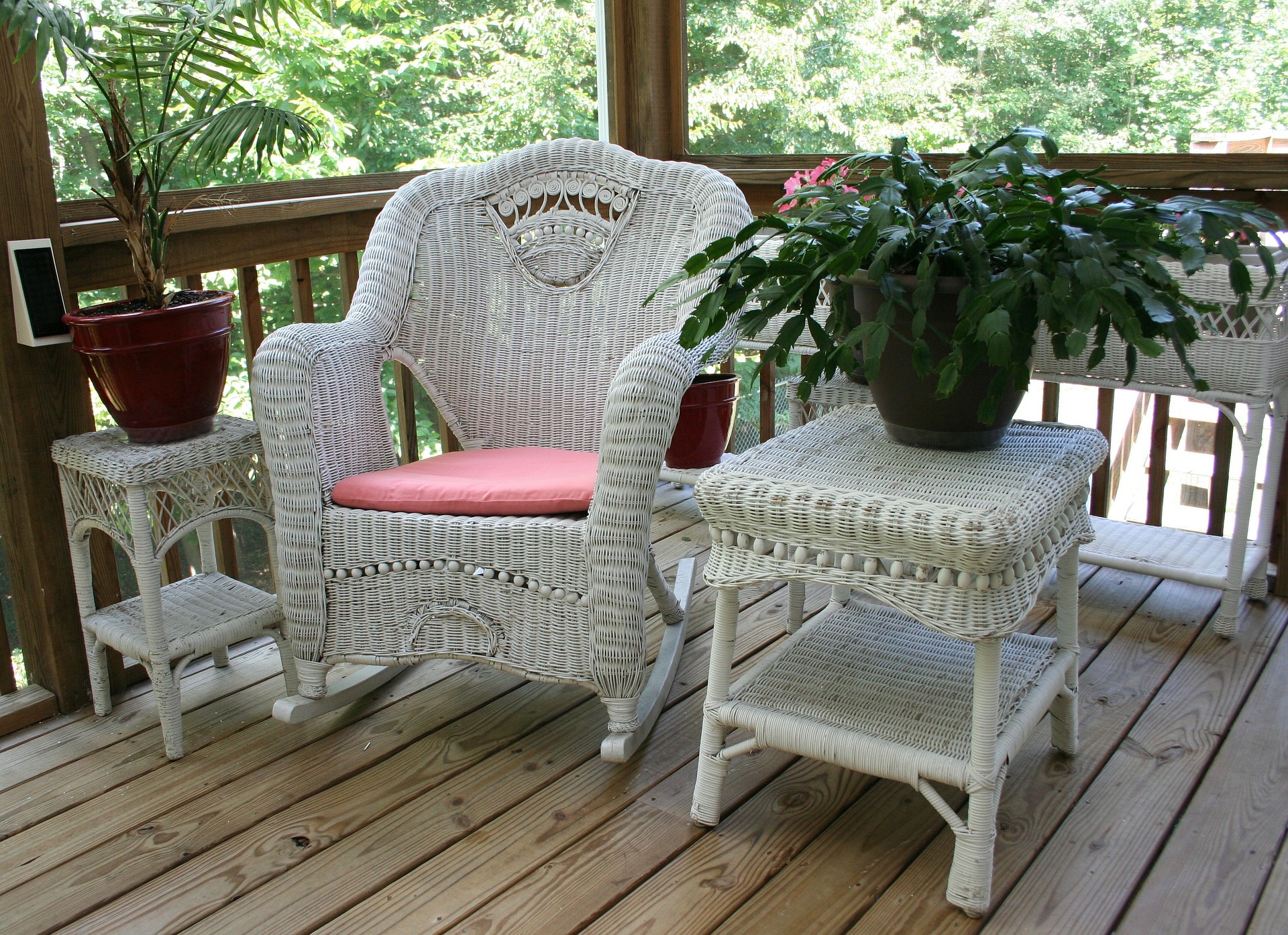 wicker-rocking-chair-50613_1920