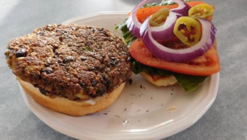 black-bean-quinoa-burgers