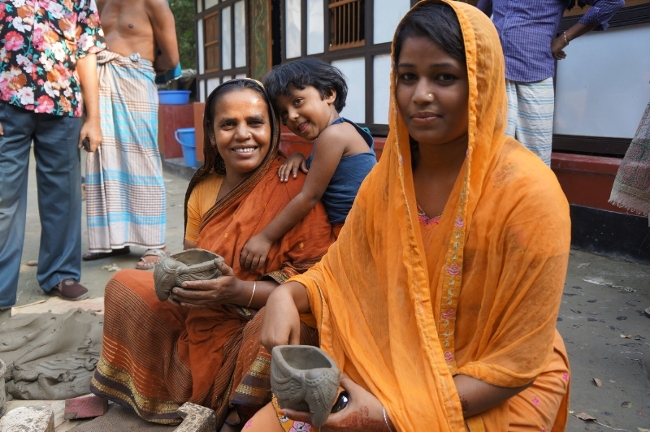 Serrv provides fair wages and a better life for artisans like Etia, a terra cotta artisan from Bangladesh. Etia uses the funds to put her daughter, Shokina, through school. 